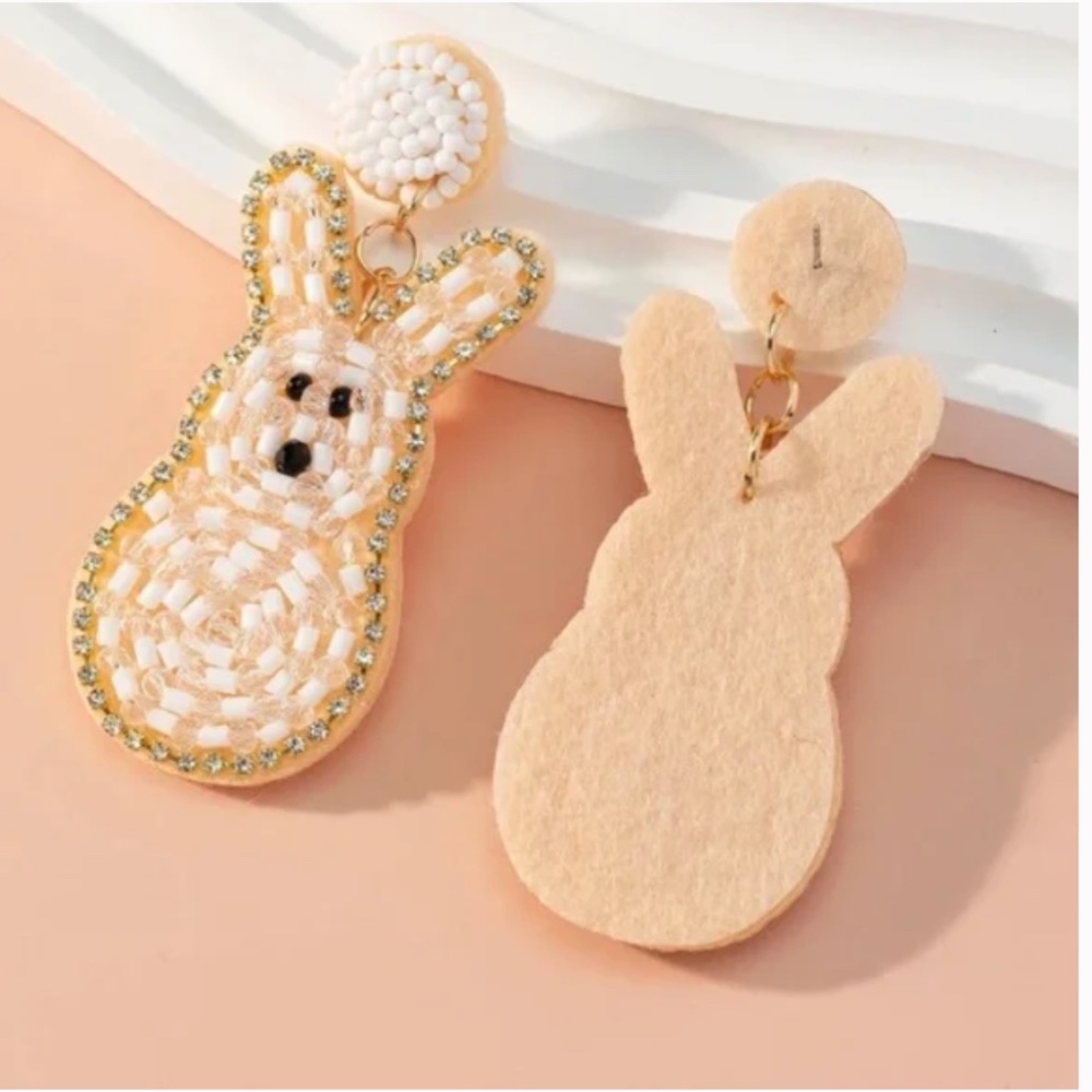 ❤️ FREE Bunny Rabbit Beaded Boho Peasant Chic Easter Glam Festive Art Earrings